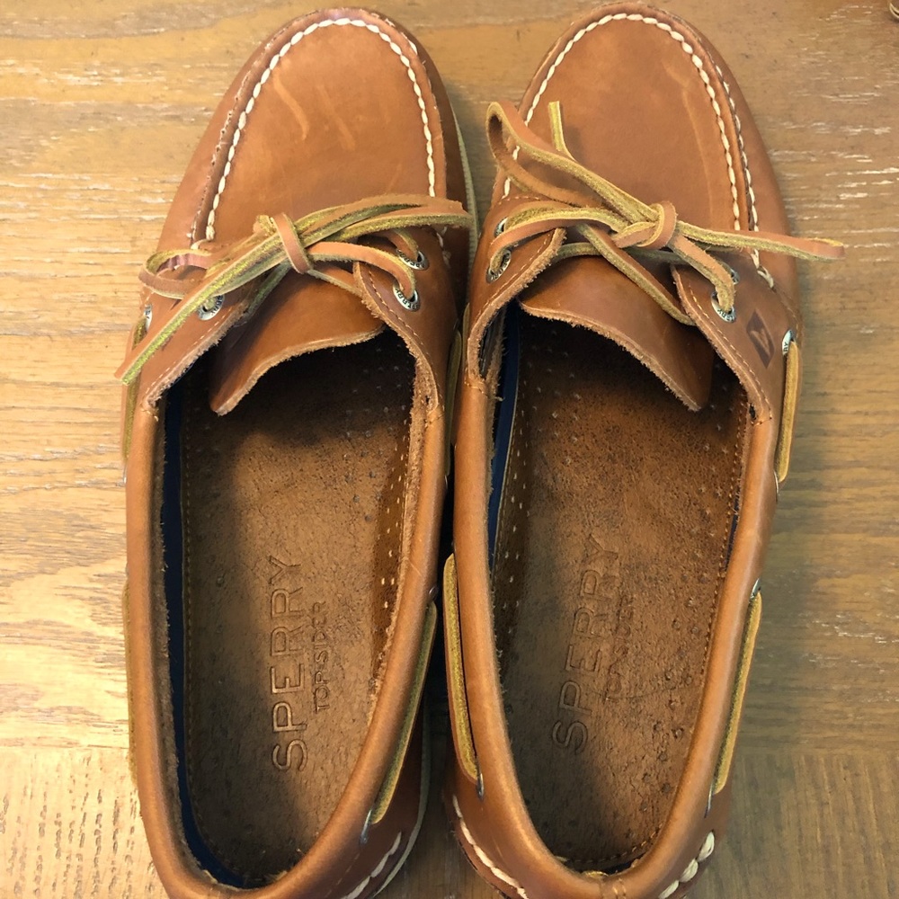 Men’s Sperry boat shoes. Tan. Size 8.5. GUC